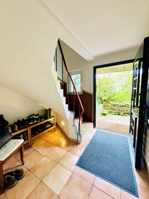 ++Begehrtes Ein-bis Zweifamilienhaus in Top-Lage –großes Grundstück,2 Garagen mit Ausbaupotenzial++