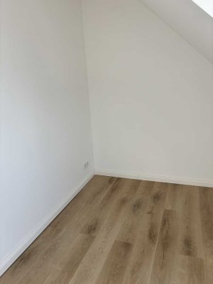 Sanierte 2,5 Zimmer Wohnung