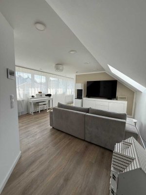 Helle und gut geschnittene 4 Zimmer Dachgeschoßwohnung