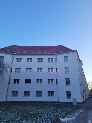 Eutritzsch - sonnige 2-Raum-Wohnung in ruhiger Lage mit offener Küche, Tageslichtbad und Dusche