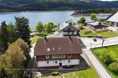 Helle 2-Zimmer-Dachgeschosswohnung mit Blick ins Grüne