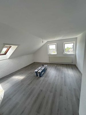 Erstbezug nach Sanierung / 2 Zimmer Wohnung in Timmerlah