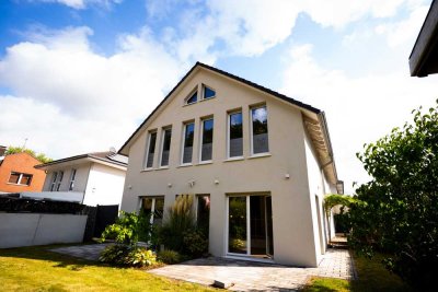 Flexibles Wohnen: Einfamilienhaus mit Anbau, Garten & Wohlfühlambiente