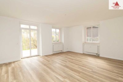 Ihre hochwertig ausgestattete 2-Raum-Wohnung mit Terrasse und PKW-Stellplatz in Annaberg!