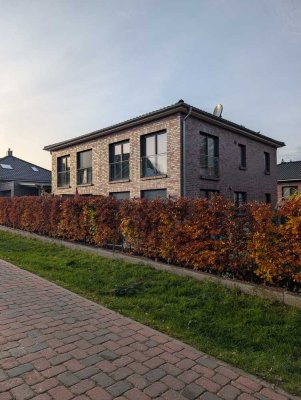 Moderne DHH mit Garten und Waldrandlage