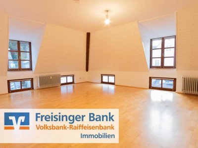 Lage, Lage, Lage!  - Top gepflegte Wohnung in der Freisinger Innenstadt mit Blick auf den Domberg