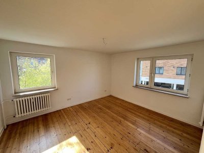 WG geeignete 2 zimmer Wohnung mit großer Wohnküche.