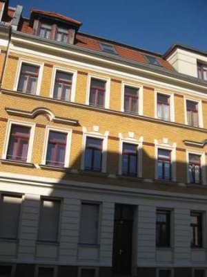 Sanierte 3-Raumwohnung mit Balkon und Laminat auf ca. 55 m²