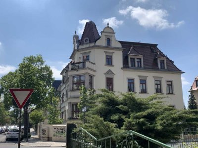 Anlagejuwel - denkmalgeschützte Stadtvilla mit 11 Wohneinheiten in beliebter Wohnlage