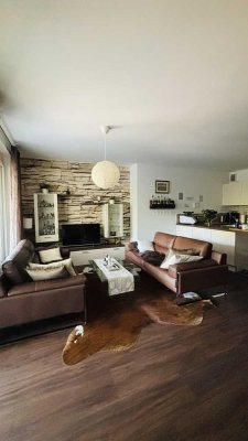 2 Zi Wohnung, 84 m2,  1. OG