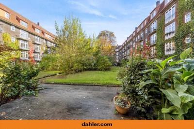 Attraktive Altbau-Eigentumswohnung mit Terrasse im begrünten Innenhof