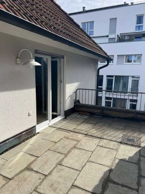 Wunderschöne 3 Zimmer-Maisonette-Wohnung mit großer Dachterrasse!