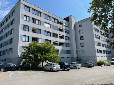 2-Zimmer Wohnung mit Loggia und Privat-Parkplatz in Salzburg
