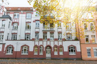 Große 3-Zimmer-Wohnung mit Altbau-Charme in Bremerhaven-Lehe!