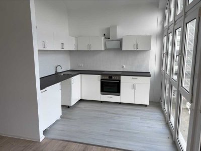 Renovierte Dachgeschosswohnung über den Dächern Maintals