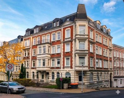 Sanierte Dachgeschosswohnung mit Fördeblick