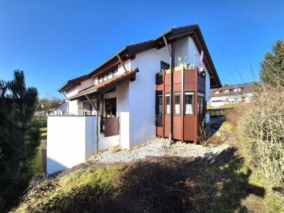 ++Attraktives Mehrgenerationenhaus mit ELW - Großzügiger Schnitt  helle Räume in Toplage++