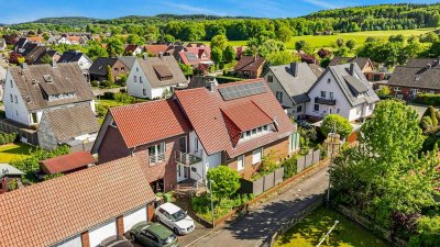 2 Familienhaus mit großen Wohnungen und wunderschönem Grundstück