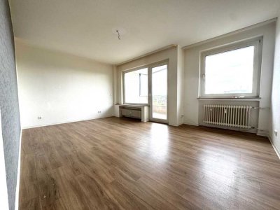 Wohnung mit Weitblick: bezugsfertige, helle 2,5 Zimmerwohnung direkt am Bulmker Park frei