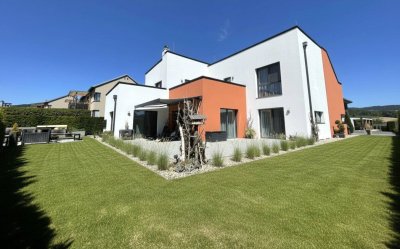 Pöllau - Designerhaus mit Panoramadachterrasse, zwei Wohneinheiten und Premium Garagenlösung Platz für 5 Autos - sehr interessant für Oldtimer oder Luxusautos