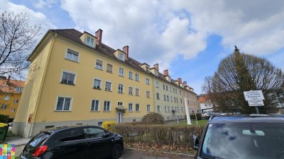 Günstige, geförderte 2 Zimmerwohnung - komplett saniert!