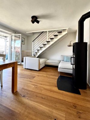 Charmante Haus-im-Haus 4-5 Zimmer Maisonette, Balkon, Kamin, Garage, 96qm