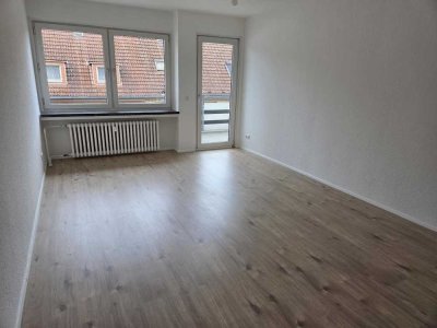 Renoviert 3-Zimmer-Wohnung mit Balkon
