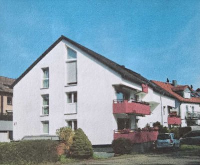Freundliche 3-Zimmer-EG-Wohnung mit Balkon und Einbauküche in Schorndorf-Schornbach