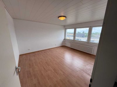 Lichtdurchflutete 3,5-Zimmer-Wohnung im City-Tower Dinslaken – modernisiert & sofort bezugsfrei
