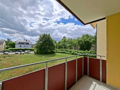 Freie Whg von privat; ruhige, verkehrsgünstige Lage mit Grünblick