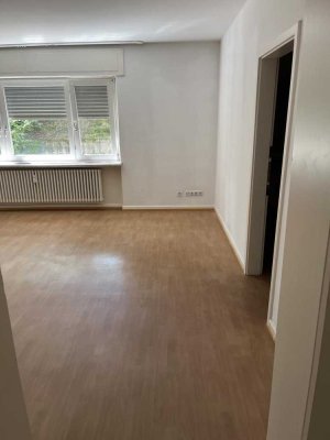Sehr schöne Wohnung in ruhiger Lage von Scheidt (Uni Nähe), Eichendorffstraße 13