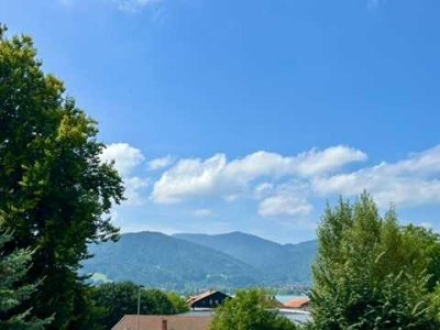 Umfassend sanierte Wohnung mit großer Terrasse fußläufig zum Tegernsee