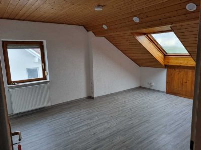 Wunderschöne DG-Wohnung inkl. Garten Nähe Maisach