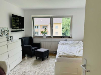 **Hochwertige 4-Zimmer Wohnung mit Balkon in Köln Weiden**