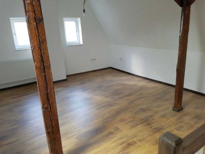 Geräumiges Reihenhaus in ruhiger Wohngegend