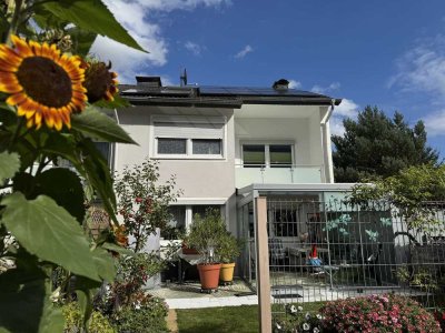 Traumhaftes Reihenendhaus 218 qm Gesamtfläche mit Sommergarten und großem Grundstück und Garage