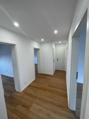 Exklusive 3-Zimmer-DG-Wohnung in Mönchengladbach Neuwerk