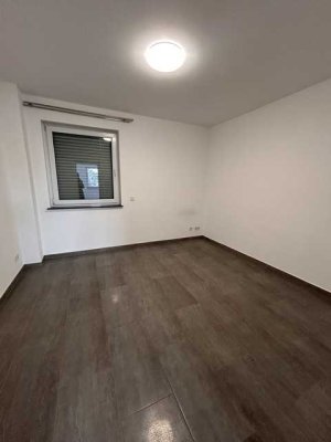 Gehobene 4-Zimmer-Wohnung mit Balkon in Wiesbaden-Biebrich