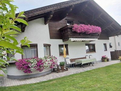 Schönes Ein-Zweifamilienhaus in Söll: 6 Zimmer, Garten, Balkon und viel Platz!
