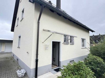 Ruhige, helle 2,5-Zimmer-Wohnung in kleinem Anwesen