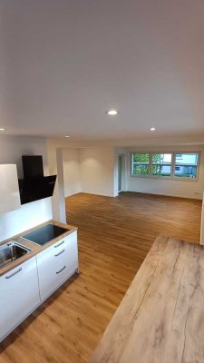 Erstbezug nach Sanierung: 3-Zi.-Wohnung mit Balkon in Neuhausen a.d.F.