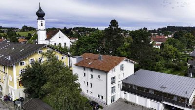 Provisionsfrei - Attraktives Mehrfamilienhaus mit 11 Wohneinheiten in Bad Endorf !