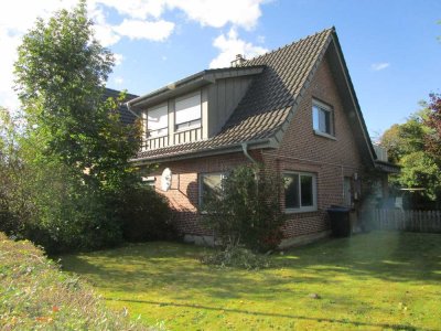 Wohnhaus mit 3 Wohnungen und verschiedenen Nutzungsmöglichkeiten