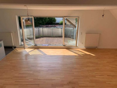 erstklassige moderne Maisonettenwohnung 3 ZKB Balkon in guter Lage in Bexbach-Saar