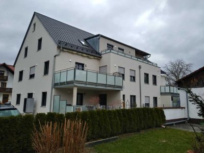 Attraktive und neuwertige 3-Raum-Erdgeschosswohnung mit Terrasse in Sandharlanden