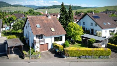 Idyllisch gelegenes Einfamilienhaus mit Einliegerwohnung in Ortsrandlage