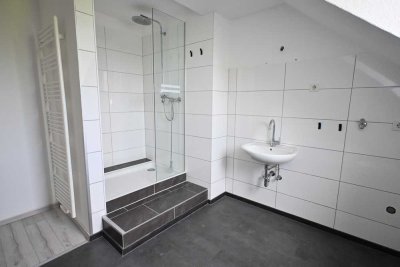 Helle 4-Zimmer-Wohnung mit Charme – inkl. Abstellraum und Dachbodenlagerfläche!