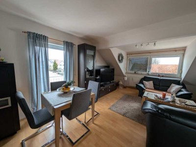 +++Helle und Sonnige Wohnung I Balkon I Stellplatz I Bad Wanne & Dusche+++