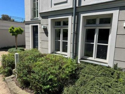 Ruhige 2-Zimmer-EG- Wohnung mit Einbauküche und Terrasse in Bestlage von Loschwitz