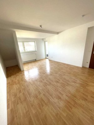 ***Schöne 2-Zimmer-Wohnung mit Balkon in Köln-Niehl***